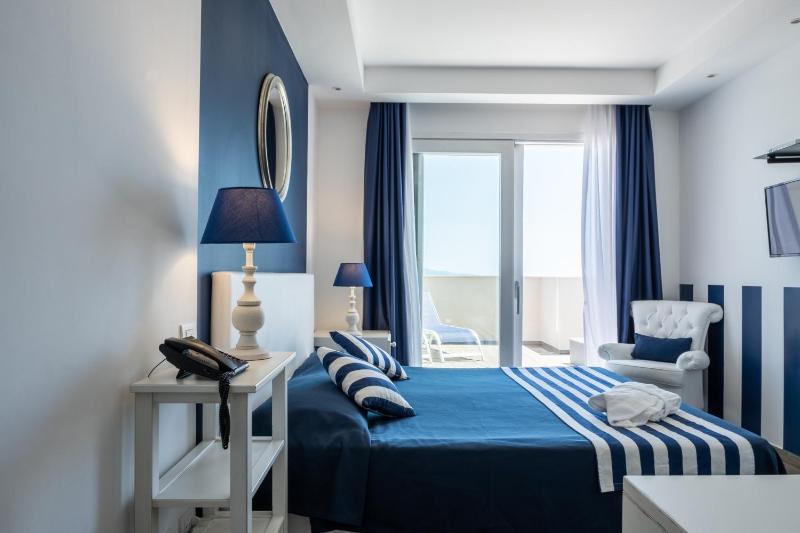 Hotel Nautilus a Cagliari - Lusso Fronte Mare al Poetto