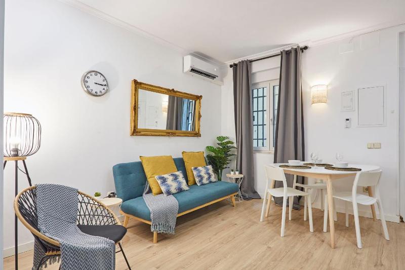 LEEWAYS APARTMENT in SAN BERNARDO — комфортный отель в Мадриде