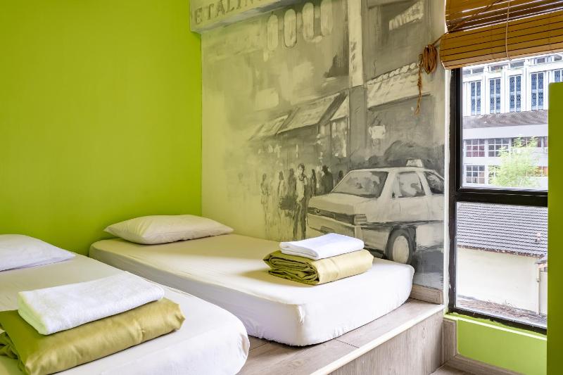 PODs The Backpackers Home & Cafe, Kuala Lumpur — отель с удобным расположением в Куала-Лумпуре