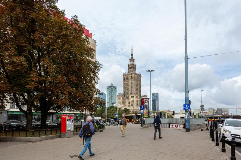 Apartments Warsaw Nowowiejska by Noclegi Renters — отель в Варшаве, Польша