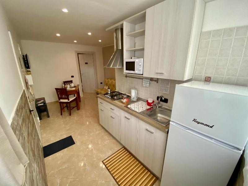 Casa Lucia — отель в Неаполе, Италия