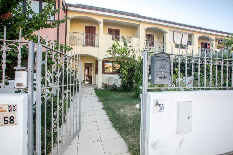 Casa Angela a Santa Teresa: Accogliente Appartamento Centro