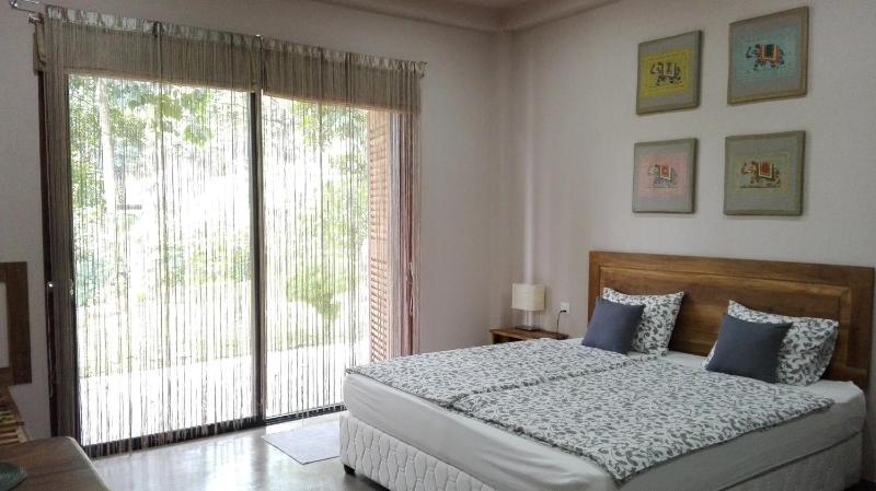 Forest Garden Villa on the hill — комфортный отель в Унаватуна