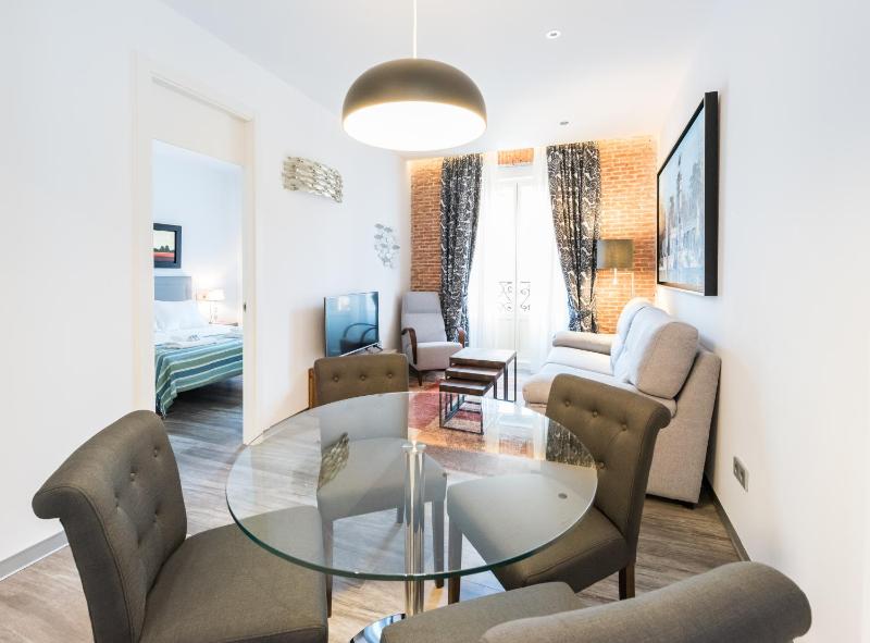 Цены на PUERTA DEL SOL CITY CENTER IV в Мадриде