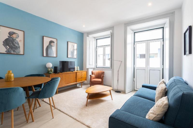 FLH Lx Factory Charming Place — комфортный отель в Лиссабоне