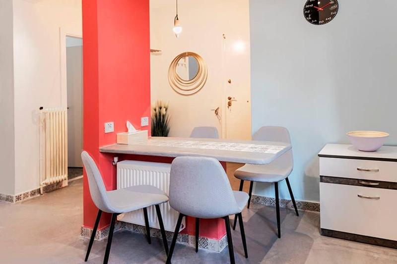 Vasilis Thissio Petralona 3d floor 55sqm — отель с удобствами в Афины