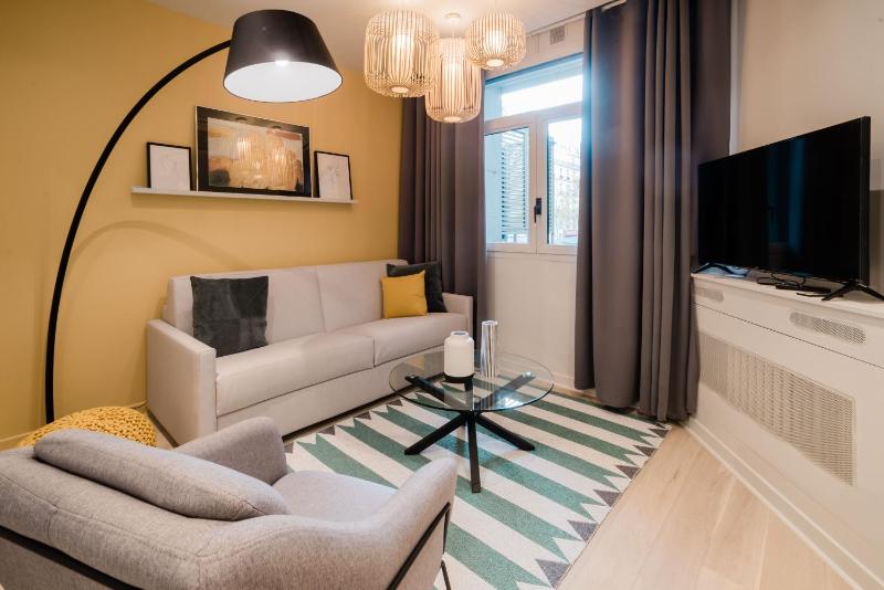 SUITE DESNOS : au coeur de la Rive Gauche, neuf, design, 2 personnes — отель с удобствами в Париже