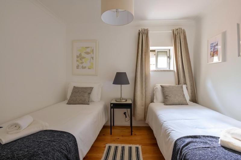 Downtown Santana Apartments — отель с удобным расположением в Лиссабоне