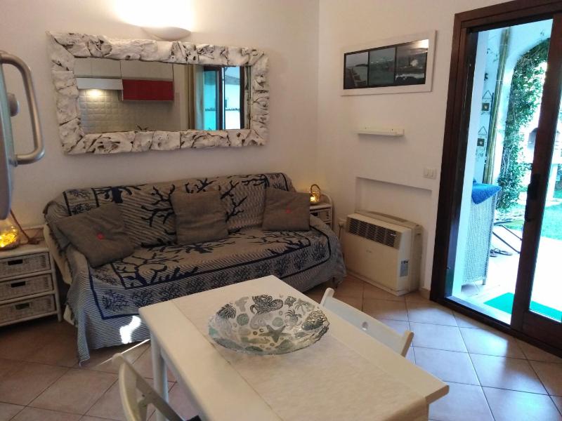 Casa Luciano a Murta Maria - Appartamento con BBQ e Giardino