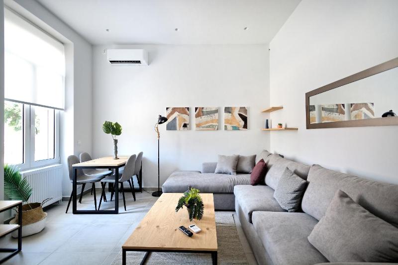 Poseidon Residence — отель с удобствами в Афины