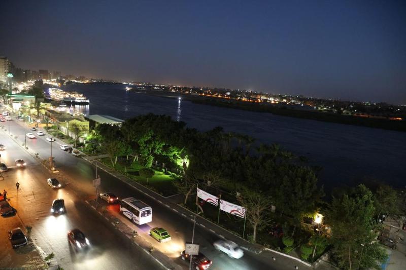 Charming sunset,Panoramic Nile view & pyramid view — комфортный отель в Каире