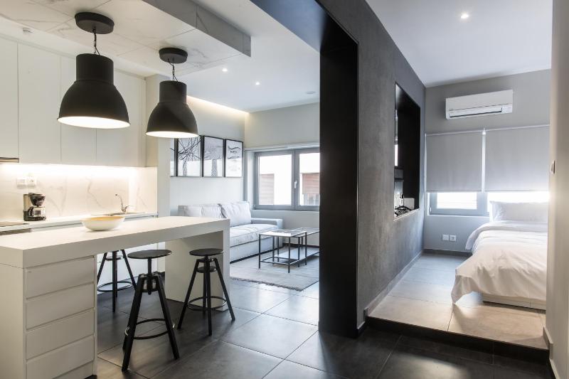 Цены на ATHENSIS Apartments in Central Athens в Афины