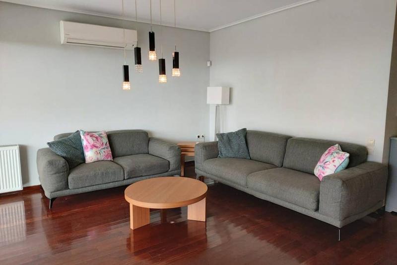 Luxury beachfront 3 bedroom apartment in Kavouri beach, Athens — забронировать отель в Афины