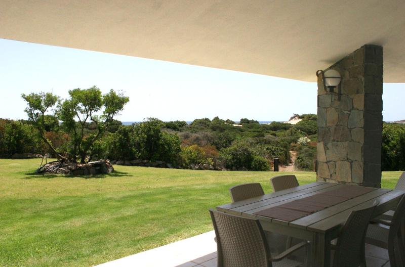 Casa Bithia a Chia - Esclusiva Villa Fronte Mare