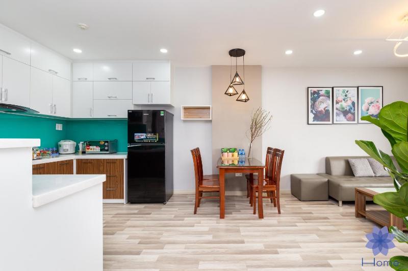 Цены на IHome Furnished Apartments in Orchard Park View Building with Free Gym & Pool, Airport Pick-Up Service в Хошимине
