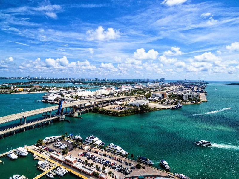 Цены на Holiday Inn Hotel Port of Miami-Downtown, an IHG Hotel в Майами