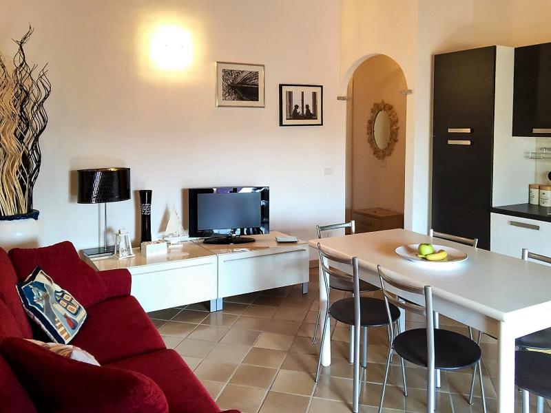 Il Borgo dei Mirti: Lussuoso Resort con Piscine a Santa Teresa