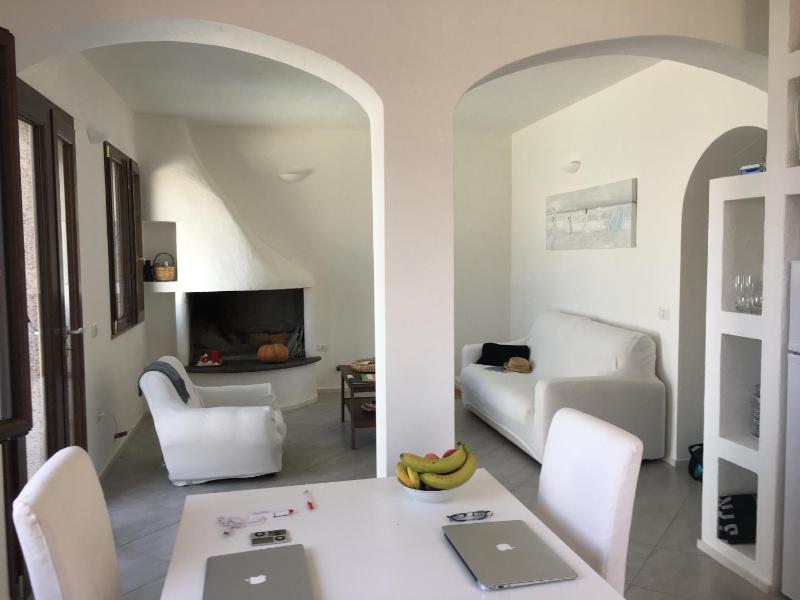 Casa Castel a Castelsardo - Incantevole apt con giardino