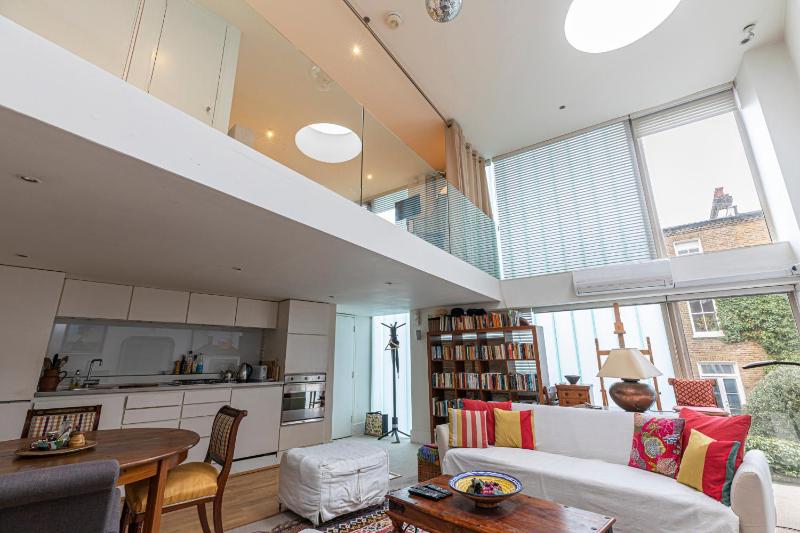 JOIVY Chic studio in Fulham next to Hurlingham Park — отель с удобным расположением в Лондоне