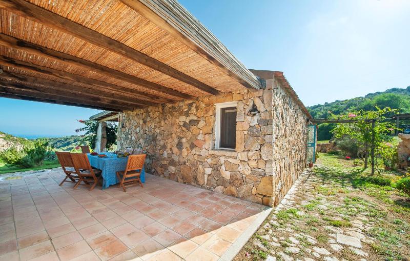Villa Graniti a San Pantaleo - Esclusiva villa vista mare