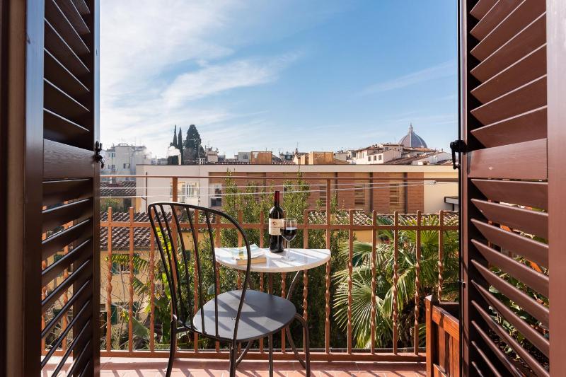 Lovely apartment with balcony — комфортный отель в Флоренции