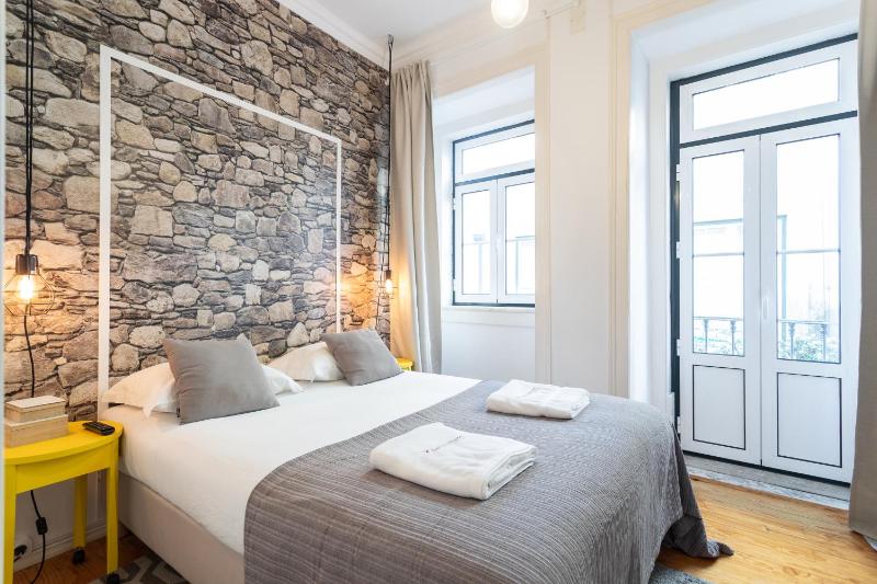 FLH Bica Charming Flat — забронировать отель в Лиссабоне