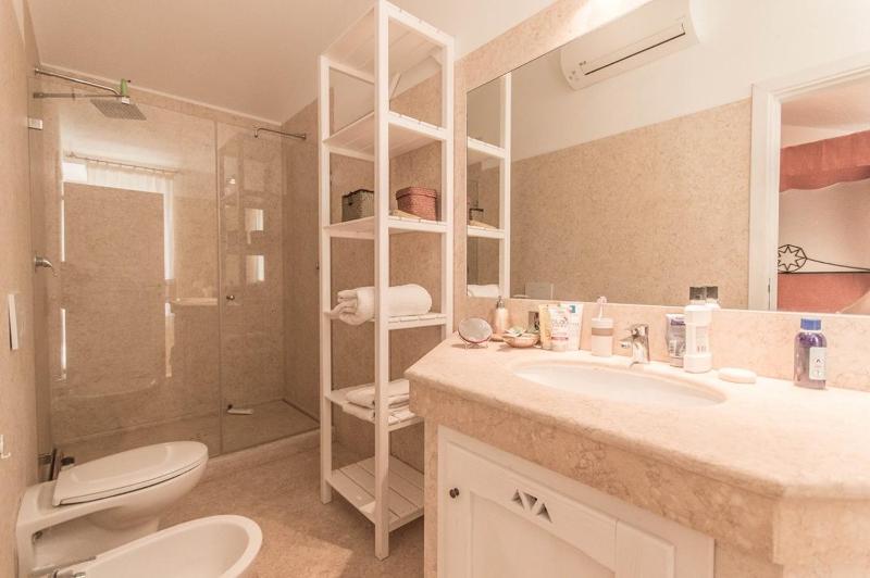 Villa Bianca ad Arzachena - Lussuosa villa con piscina