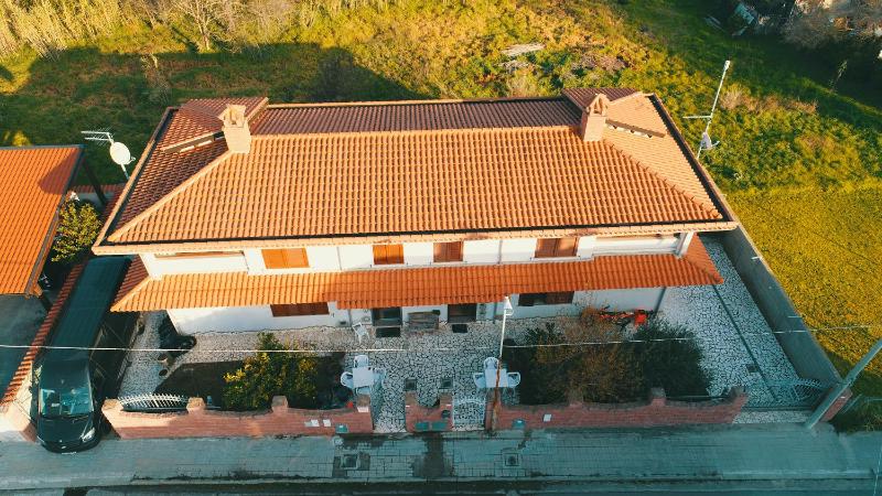 Anaelehouserooms ad Arborea - Moderno B&B con Giardino