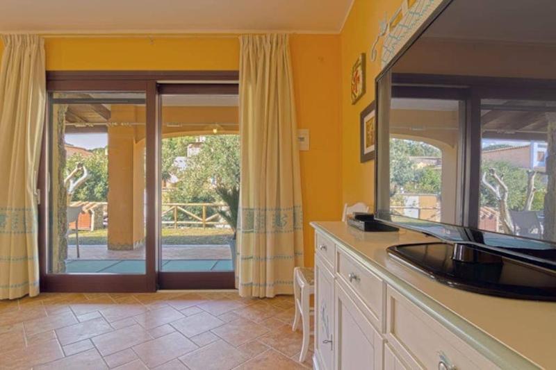 Casa Valentina a Chia - Nido Accogliente Vicino al Mare