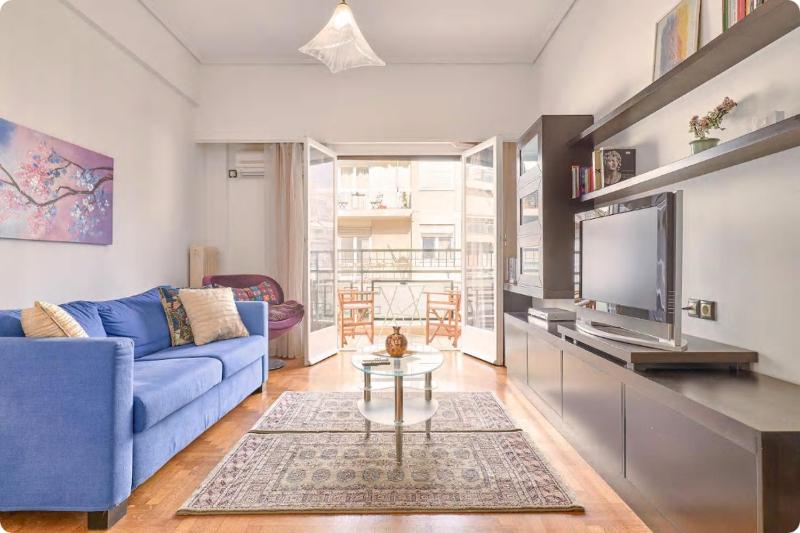 Luxurious Suite 5 mins from the Museum (Patision Av) — отель в Афины, Греция