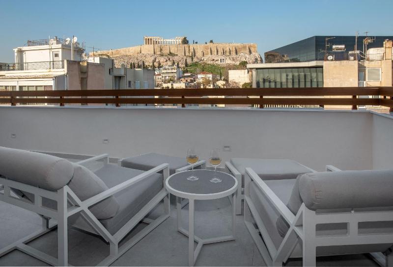 Acropolis Golden Suites by GHH — отзывы гостей и цены