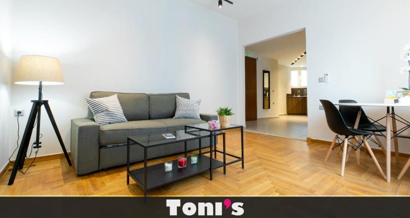 TONI'S Gryffindor 1 BD Apartment, Harry Potter! — забронировать отель в Афины