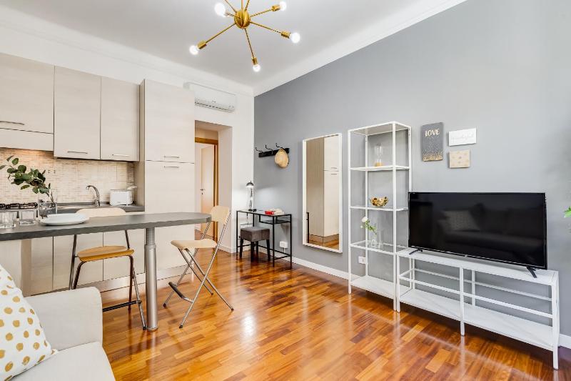 Appartamenti con vista Piazza Testaccio — отель с удобным расположением в Риме