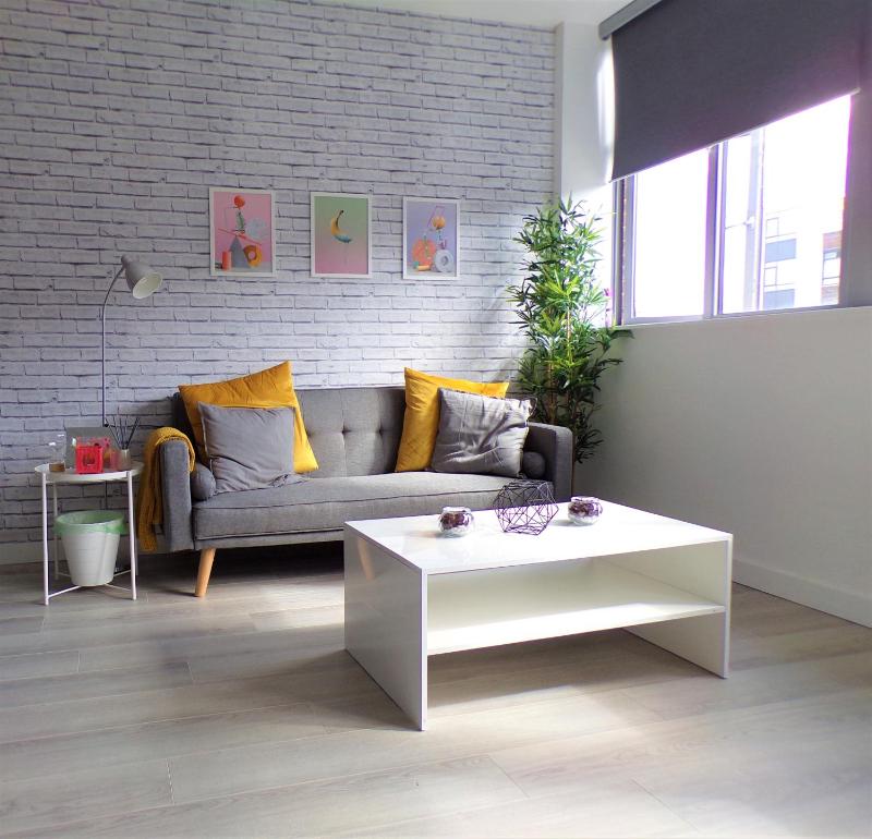 Цены на Entire Modern Studio - 2min Walk to Underground Station near Wembley в Лондоне