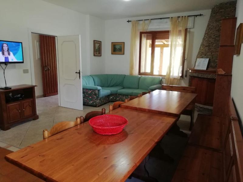 Villa San Gavino a Budoni - Spaziosa Casa con Giardino