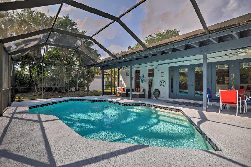 Miami Home with Screened-in Pool Mins from Zoo! — отель в Майами, Соединенные Штаты Америки
