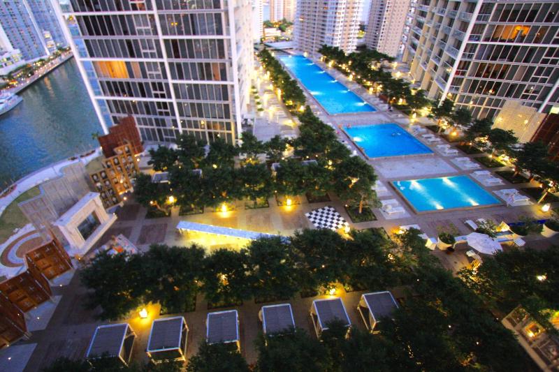 Цены на Luxury Waterfront Condo In The Urban Oasis At Icon-Brickell Free Spa в Майами
