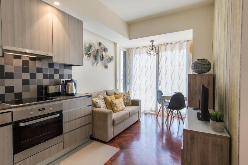 Bairrus Lisbon Apartments - Duque — отель с удобствами в Лиссабоне