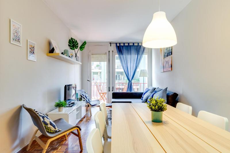 Цены на Spacious 4 Bedroom Apartment Fira BCN & Camp Nou в Барселоне