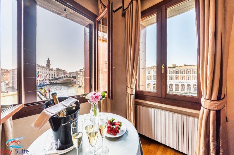 Ca' Pellegrini Luxury Grand Canal — отель с удобным расположением в Венеции