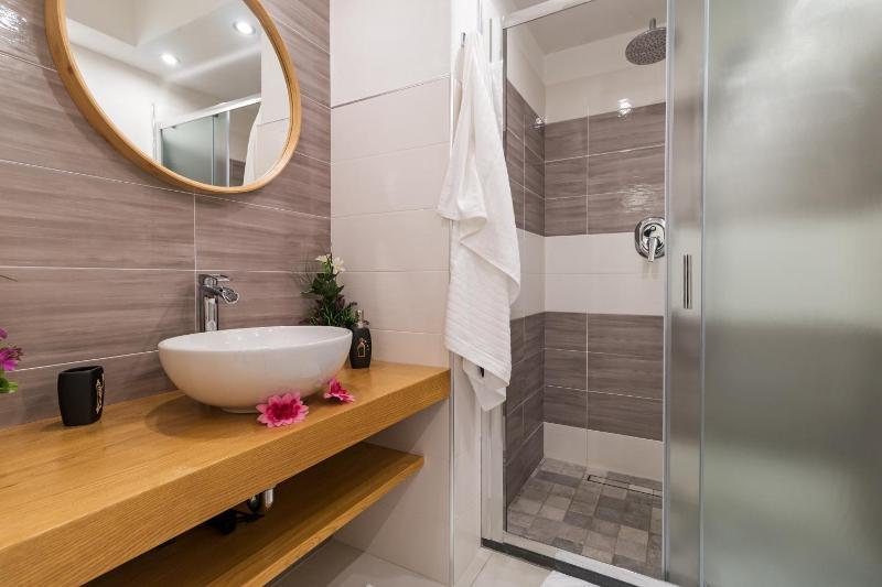 Purple Flower Suite a Cala Gonone - Elegante Oasi