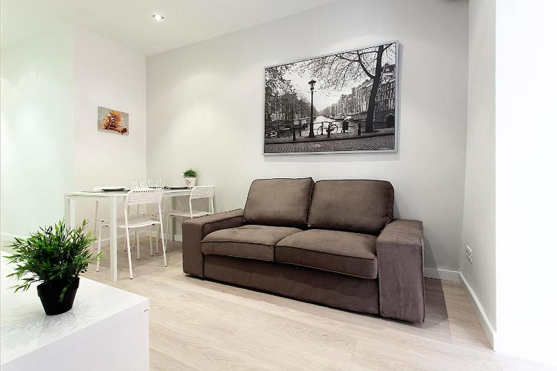 MIQUEL ANGEL - Apartments with community terrace — отель с удобствами в Барселоне