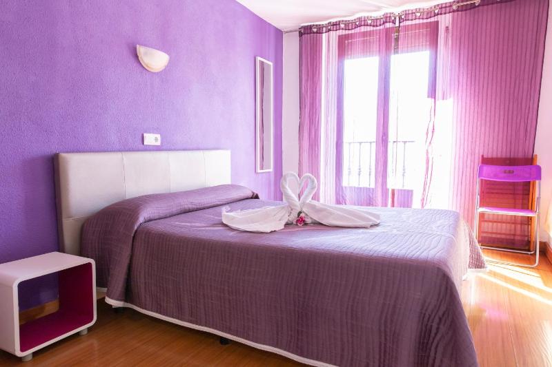 Hostal Rober — забронировать отель в Мадриде
