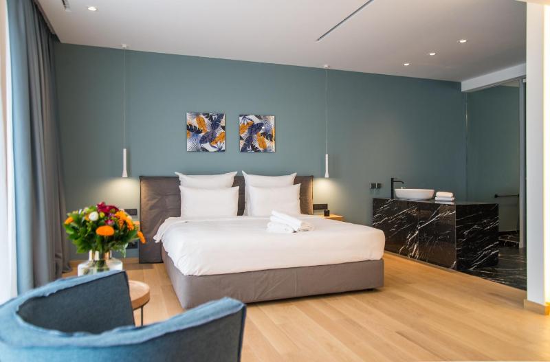 PINACOTA SUITES ATHENS — отель в Афины, Греция