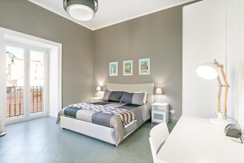 Stylish Flat Maqueda — отель с удобствами в Палермо