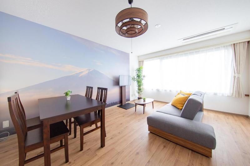 Guest House First Bless — забронировать отель в Осаке
