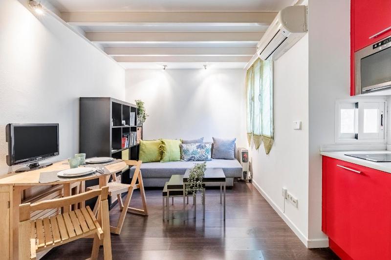 Fabuloso estudio en pleno centro de Madrid. — забронировать отель в Мадриде