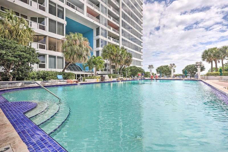 Цены на Waterfront High-Rise Condo - Miami Beach 5 Mi в Майами