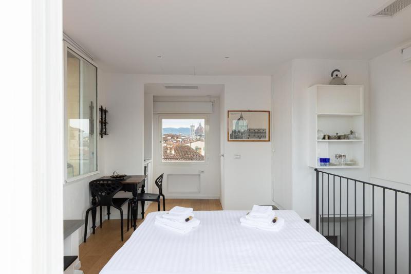 LoveTheView 360° - LoveTheApartments — отель с удобствами в Флоренции