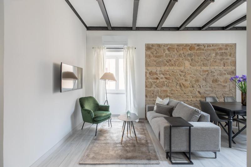Цены на Saint Peter Elegant and Charming Apartment в Риме